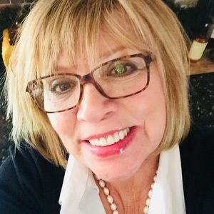 Meet your Posher, Carol